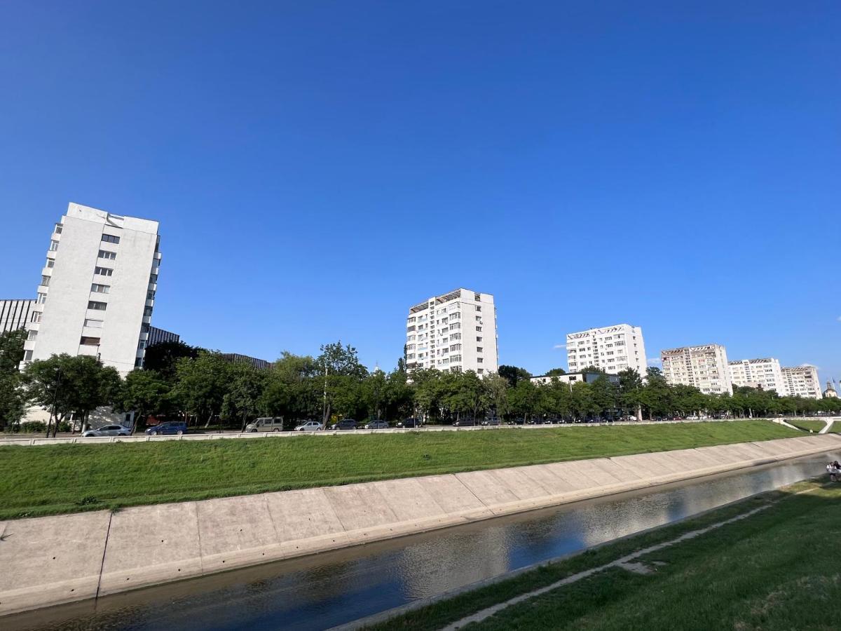 3 Rooms Apartment Palace View Яссы Экстерьер фото