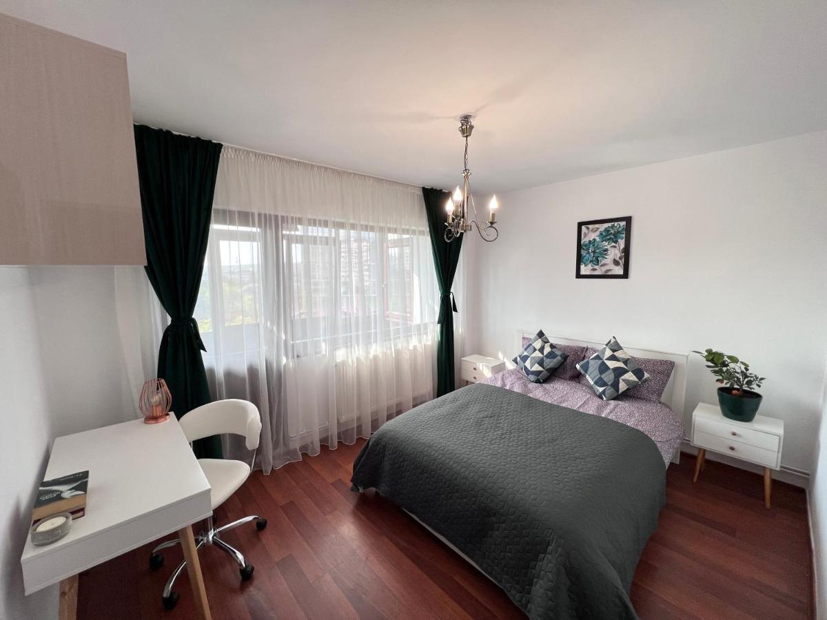 3 Rooms Apartment Palace View Яссы Экстерьер фото